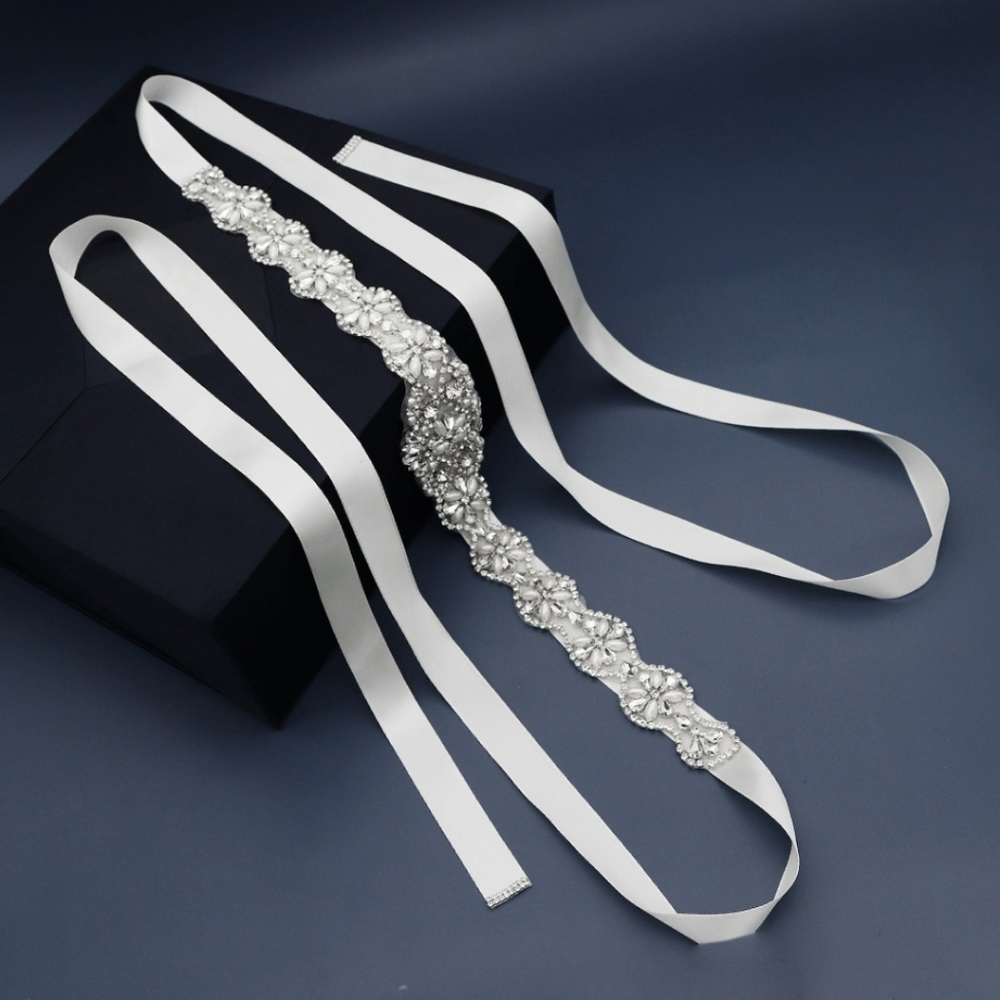 Pearl and crystal rhinestones bridal belt - NWOT